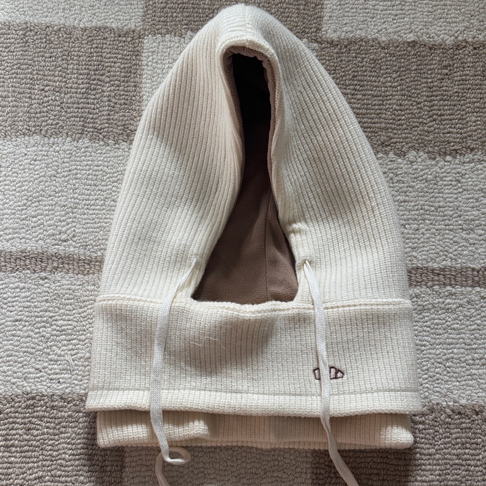 Beneunder Cream balaclava